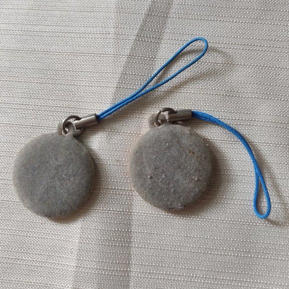 Doraemon Screen Cleaner Dust Removal Wipe Keychain | Set of 2 - Picture 2 of 3